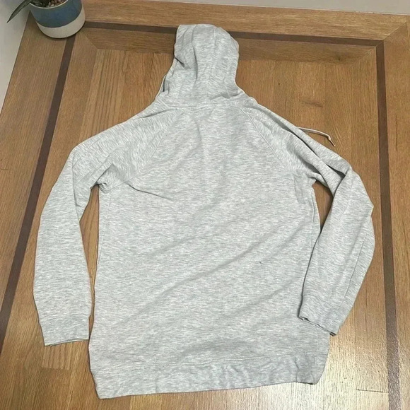 GAP cross front nursing sweatshirt - Picture 3 of 3